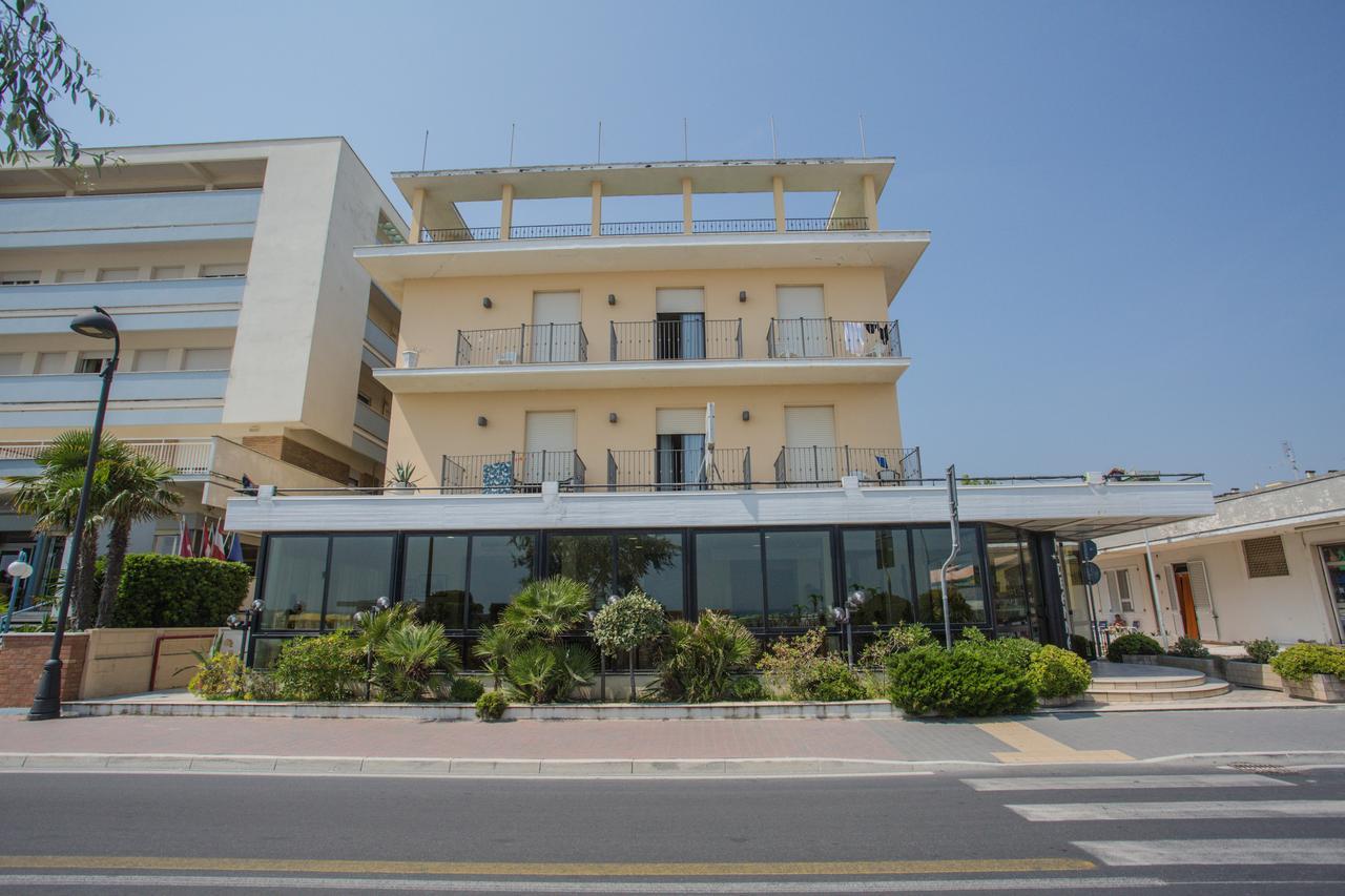 Hotel Deanna Bellaria-Igea Marina Dış mekan fotoğraf