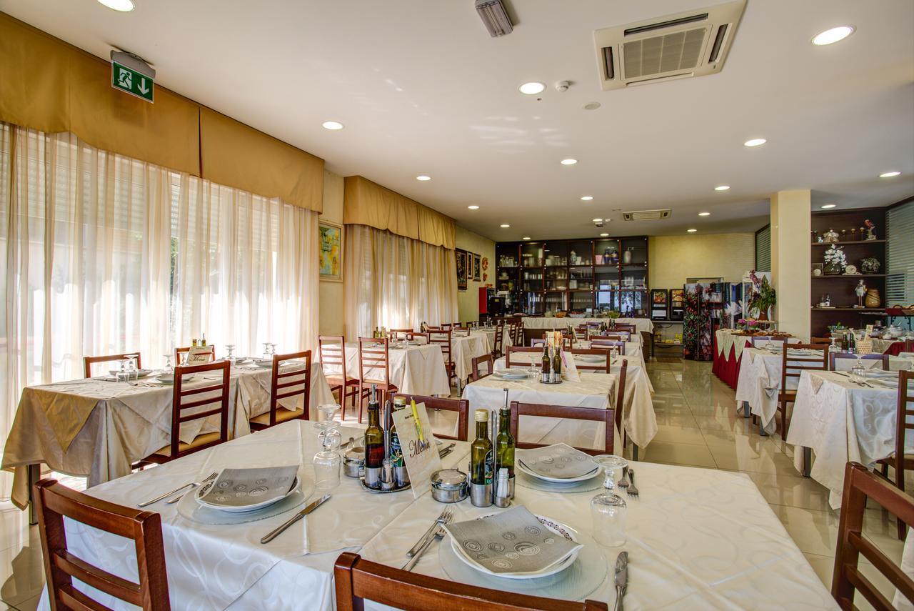 Hotel Deanna Bellaria-Igea Marina Dış mekan fotoğraf