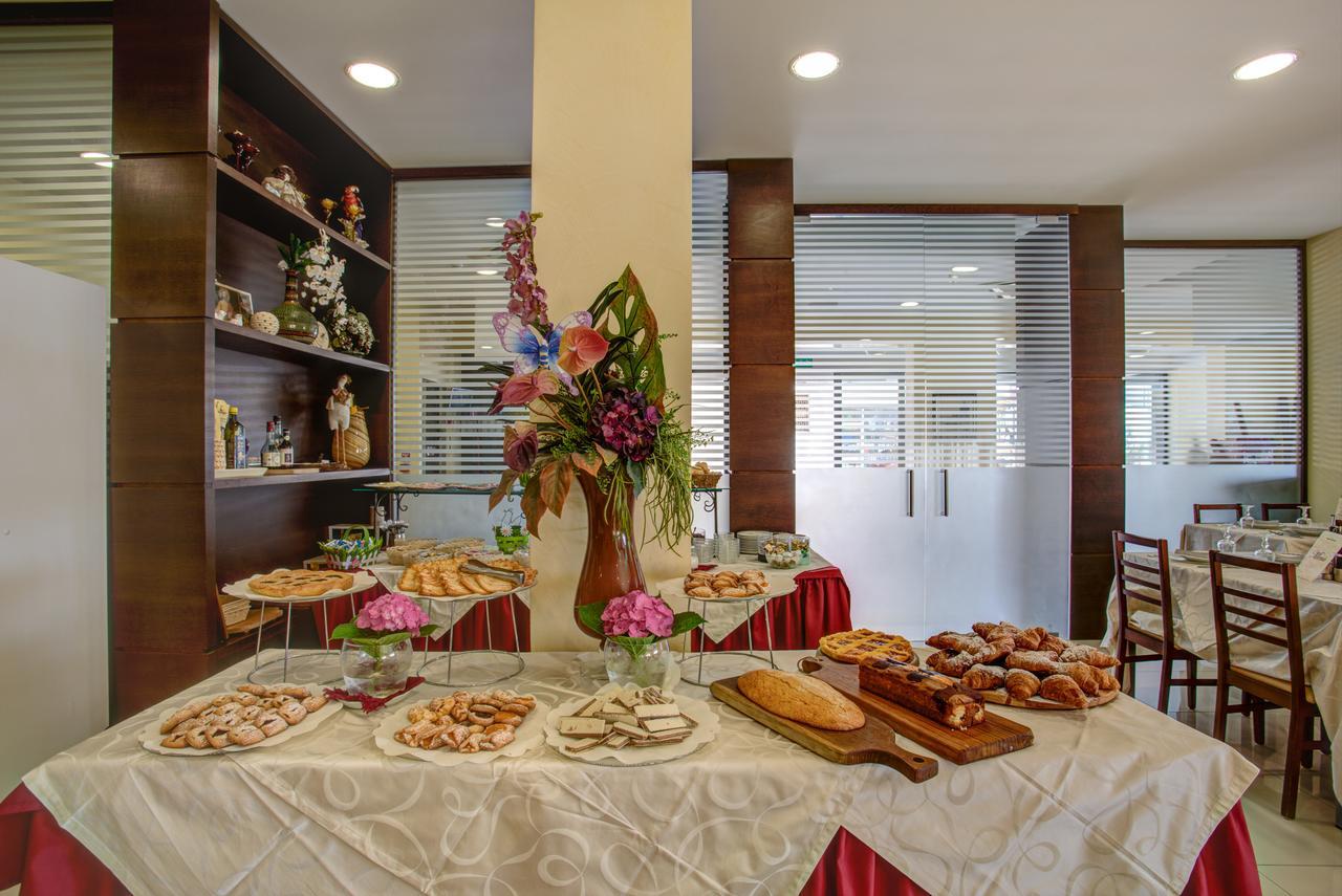 Hotel Deanna Bellaria-Igea Marina Dış mekan fotoğraf