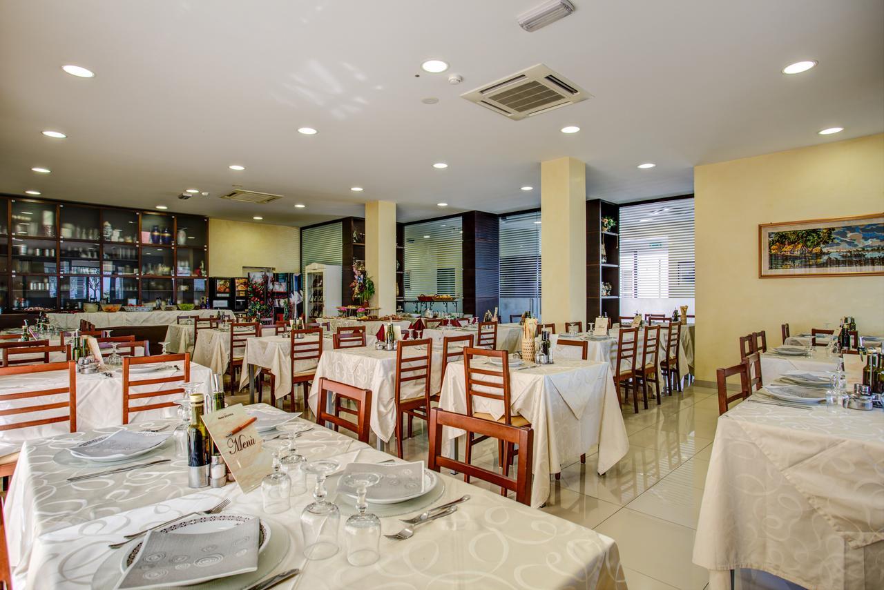 Hotel Deanna Bellaria-Igea Marina Dış mekan fotoğraf
