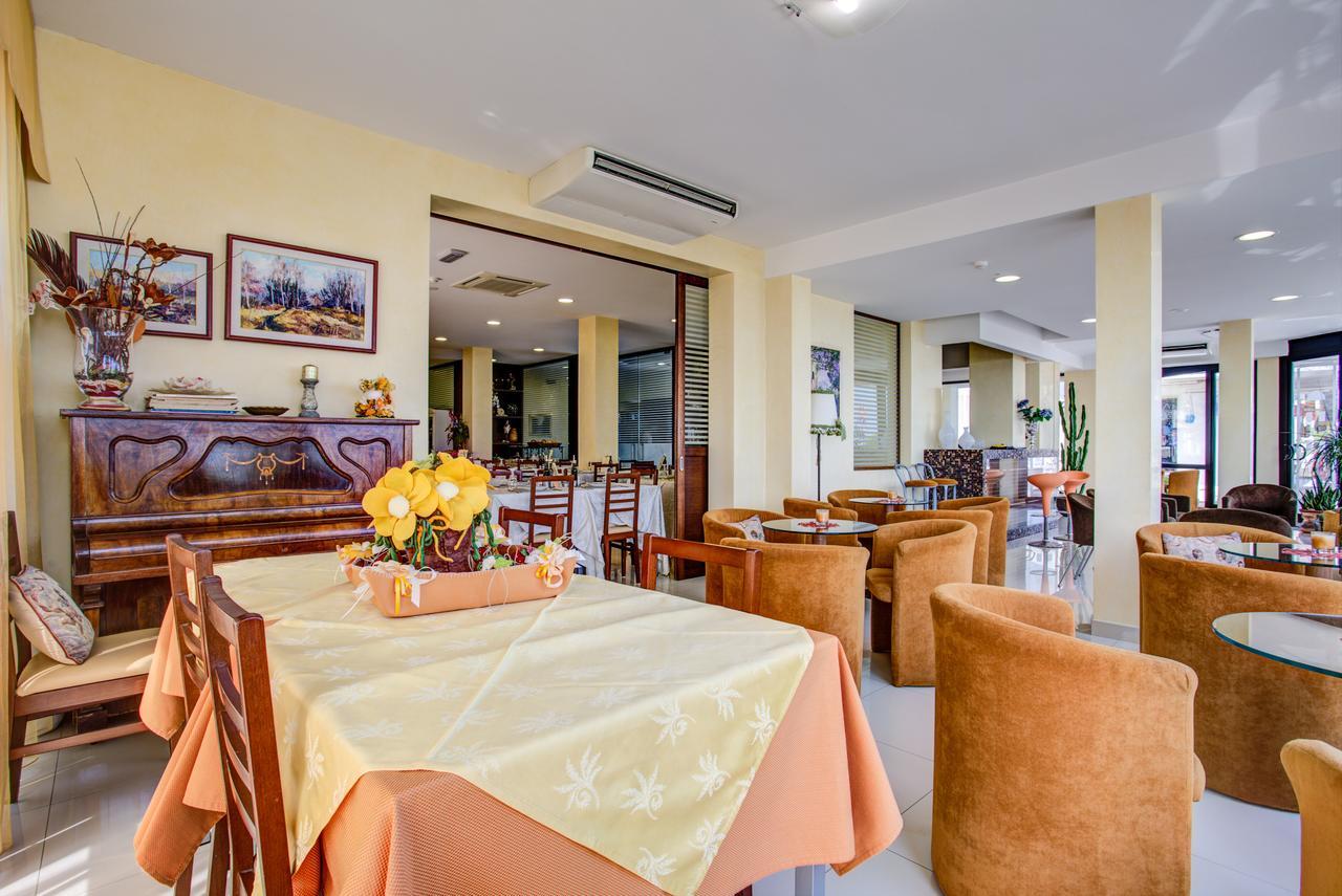 Hotel Deanna Bellaria-Igea Marina Dış mekan fotoğraf