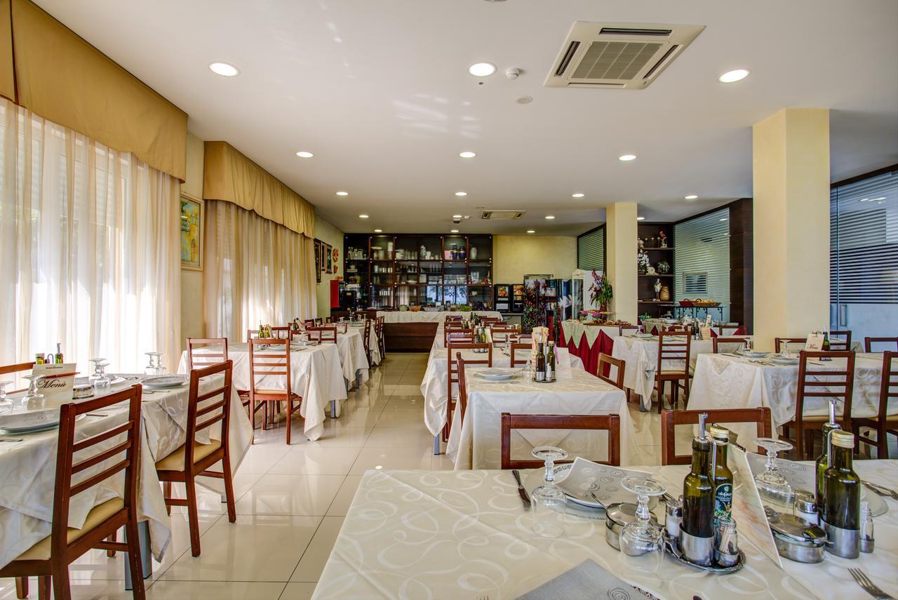 Hotel Deanna Bellaria-Igea Marina Dış mekan fotoğraf